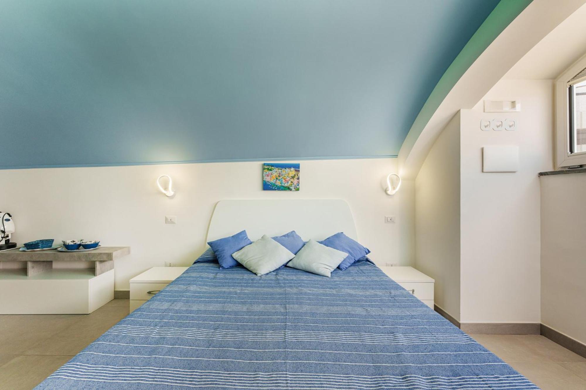 Le Rondinelle Rooms Procida Bagian luar foto