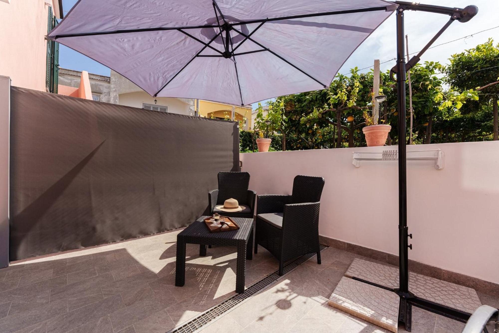 Le Rondinelle Rooms Procida Bagian luar foto
