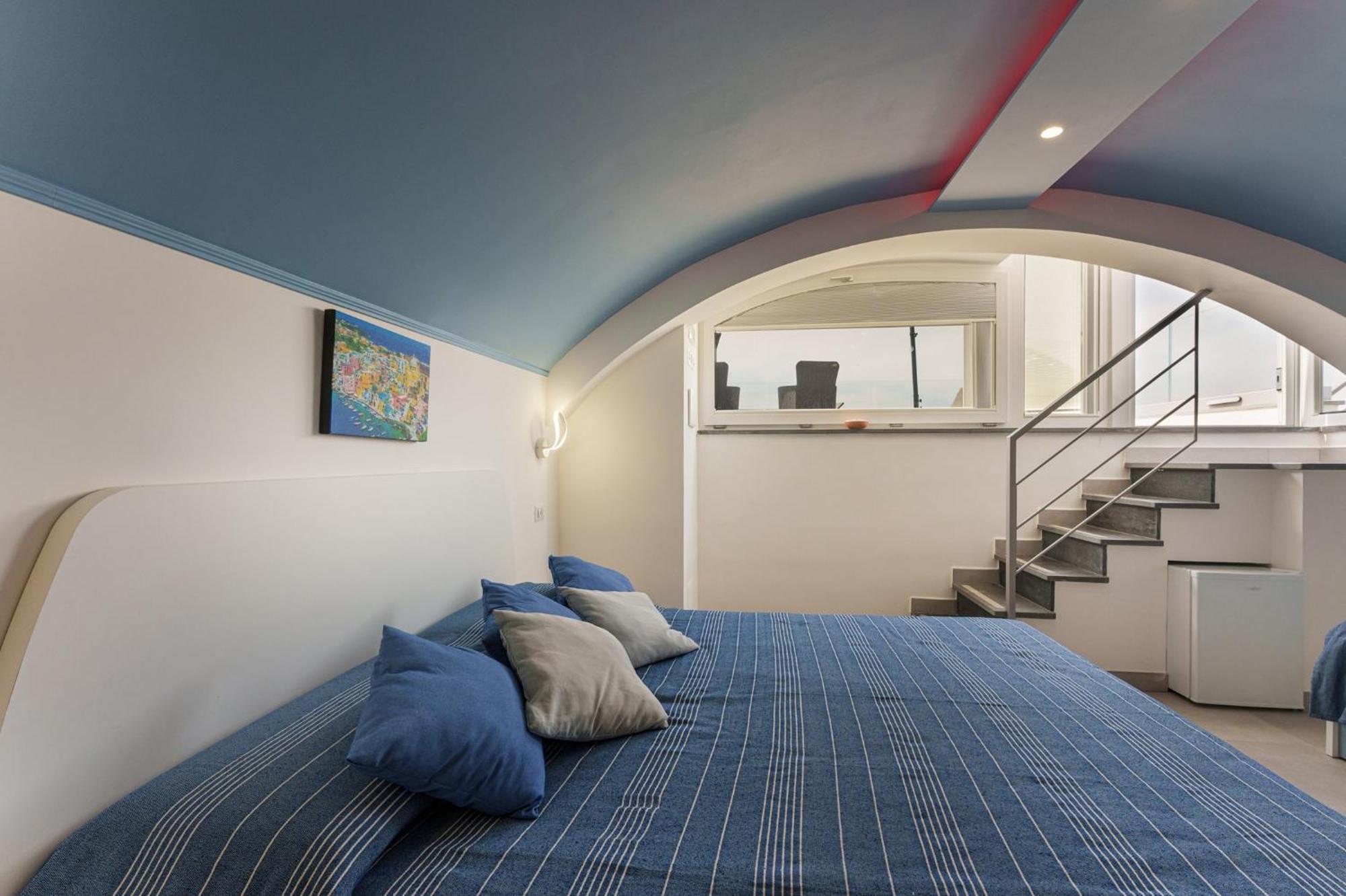 Le Rondinelle Rooms Procida Bagian luar foto