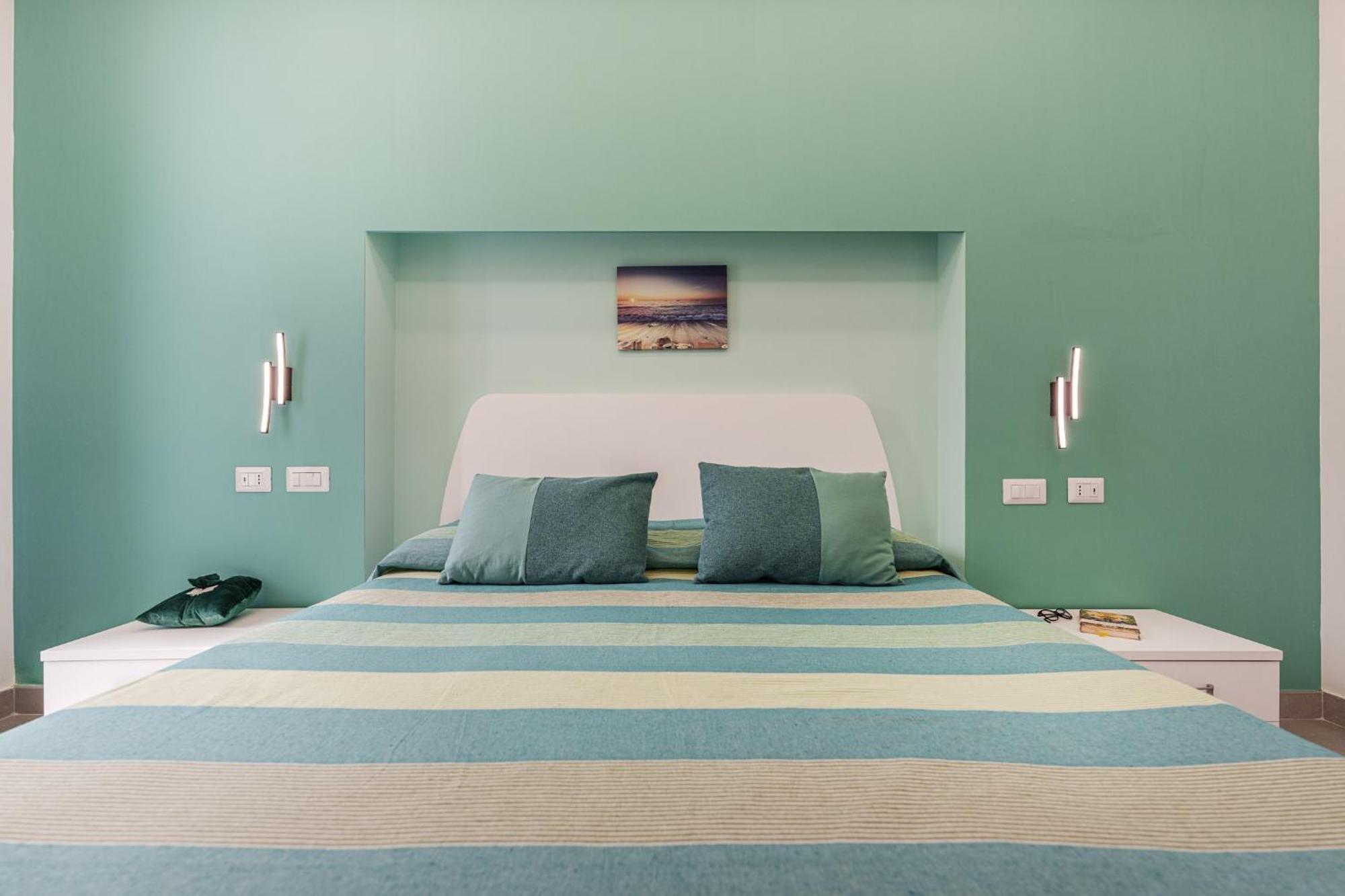 Le Rondinelle Rooms Procida Bagian luar foto