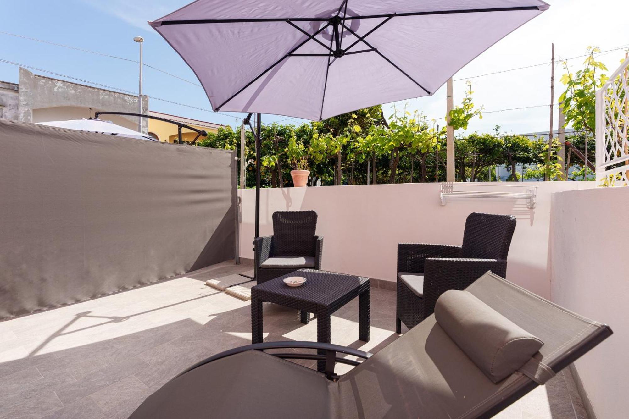 Le Rondinelle Rooms Procida Bagian luar foto