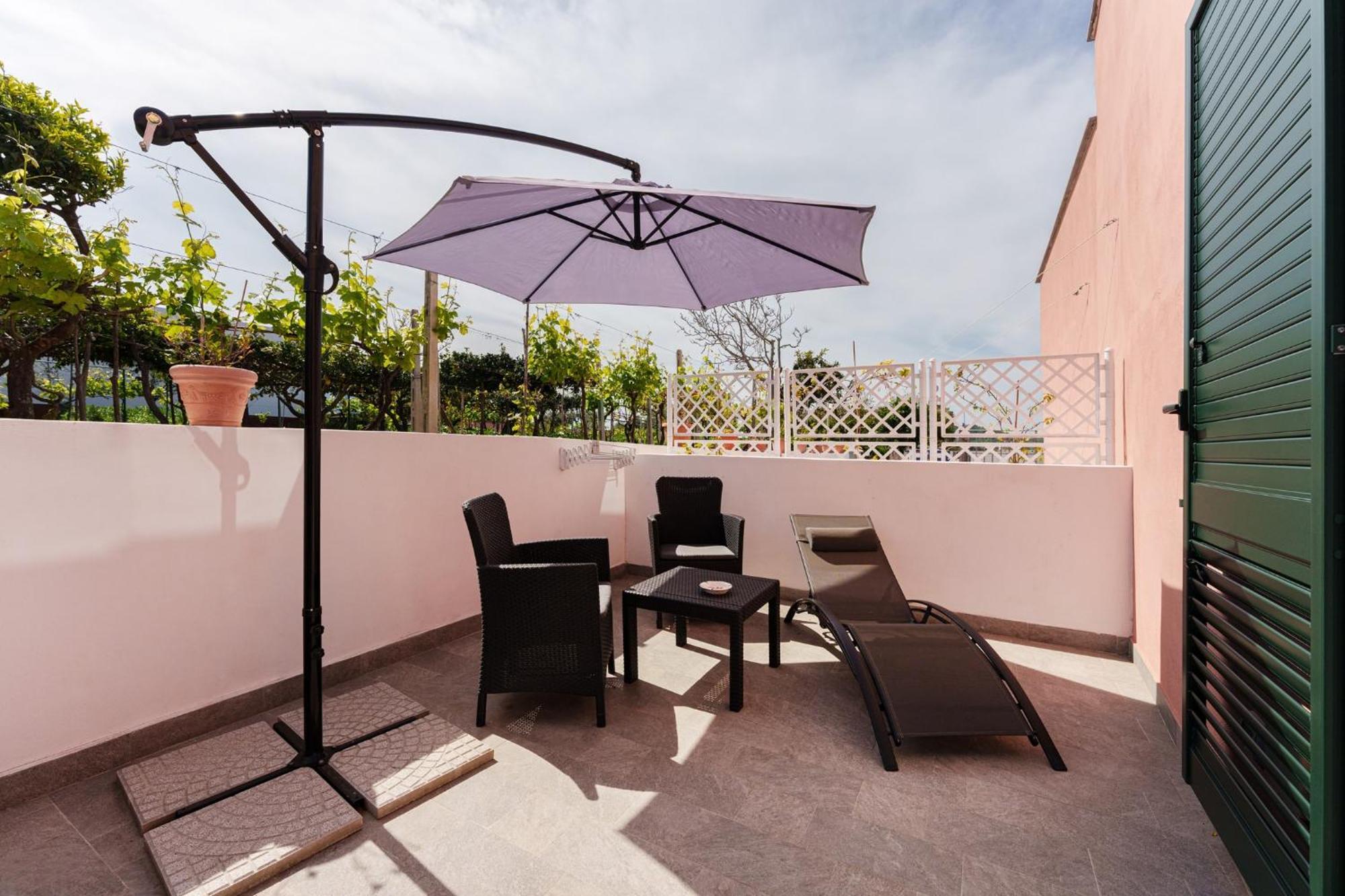 Le Rondinelle Rooms Procida Bagian luar foto