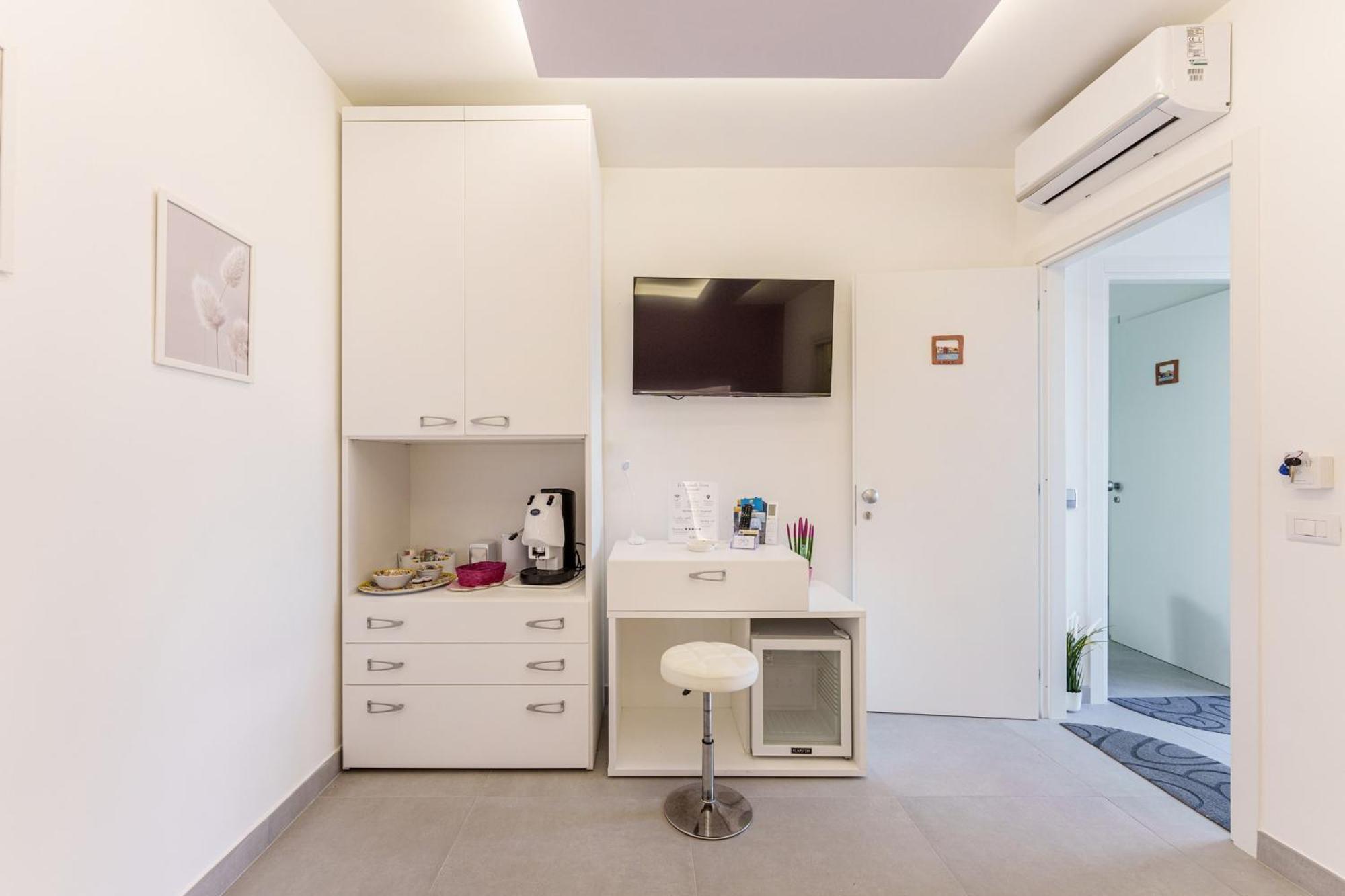 Le Rondinelle Rooms Procida Bagian luar foto
