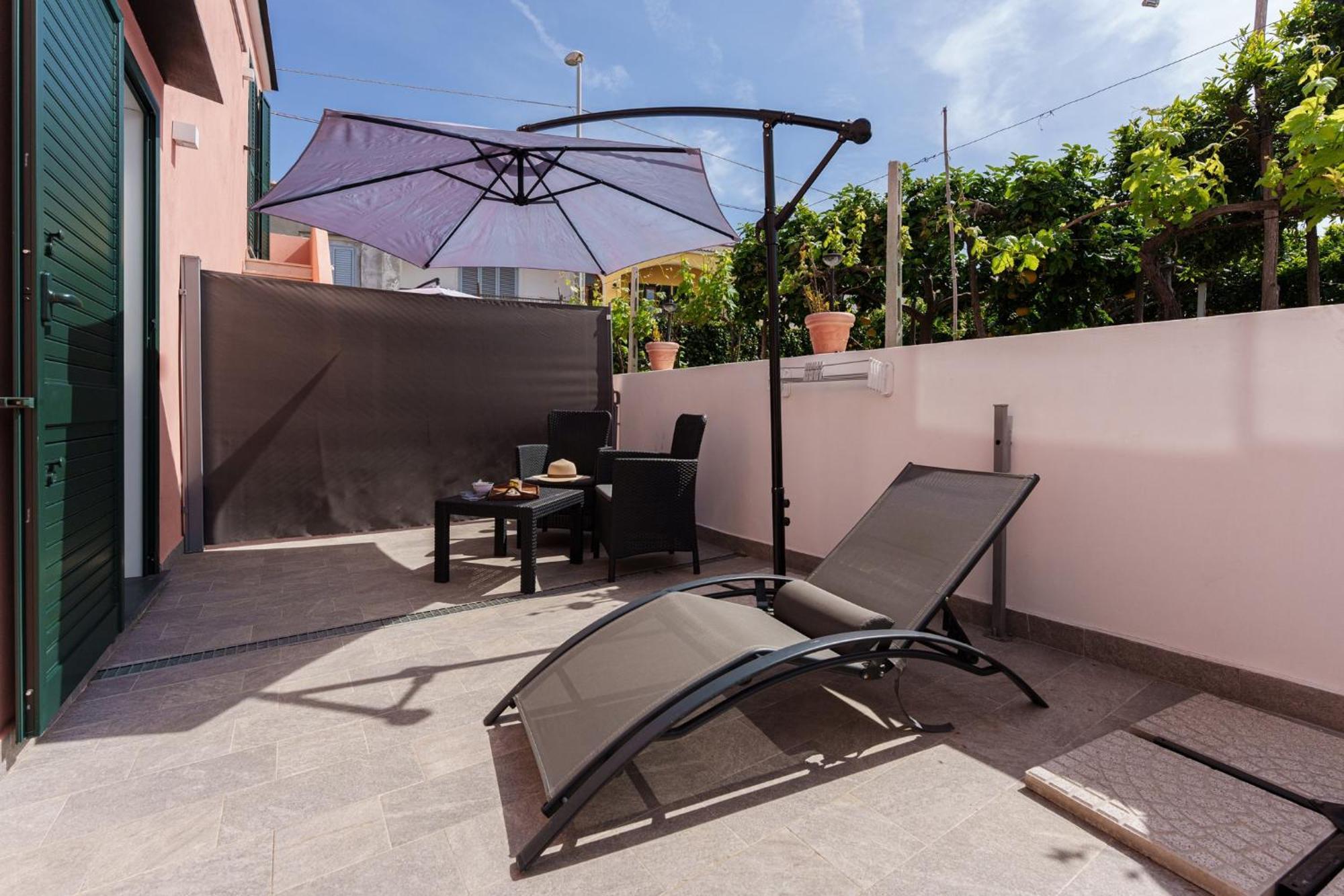 Le Rondinelle Rooms Procida Bagian luar foto